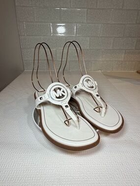 Michael Kors White Logo Thong Sandals with Brown Trim